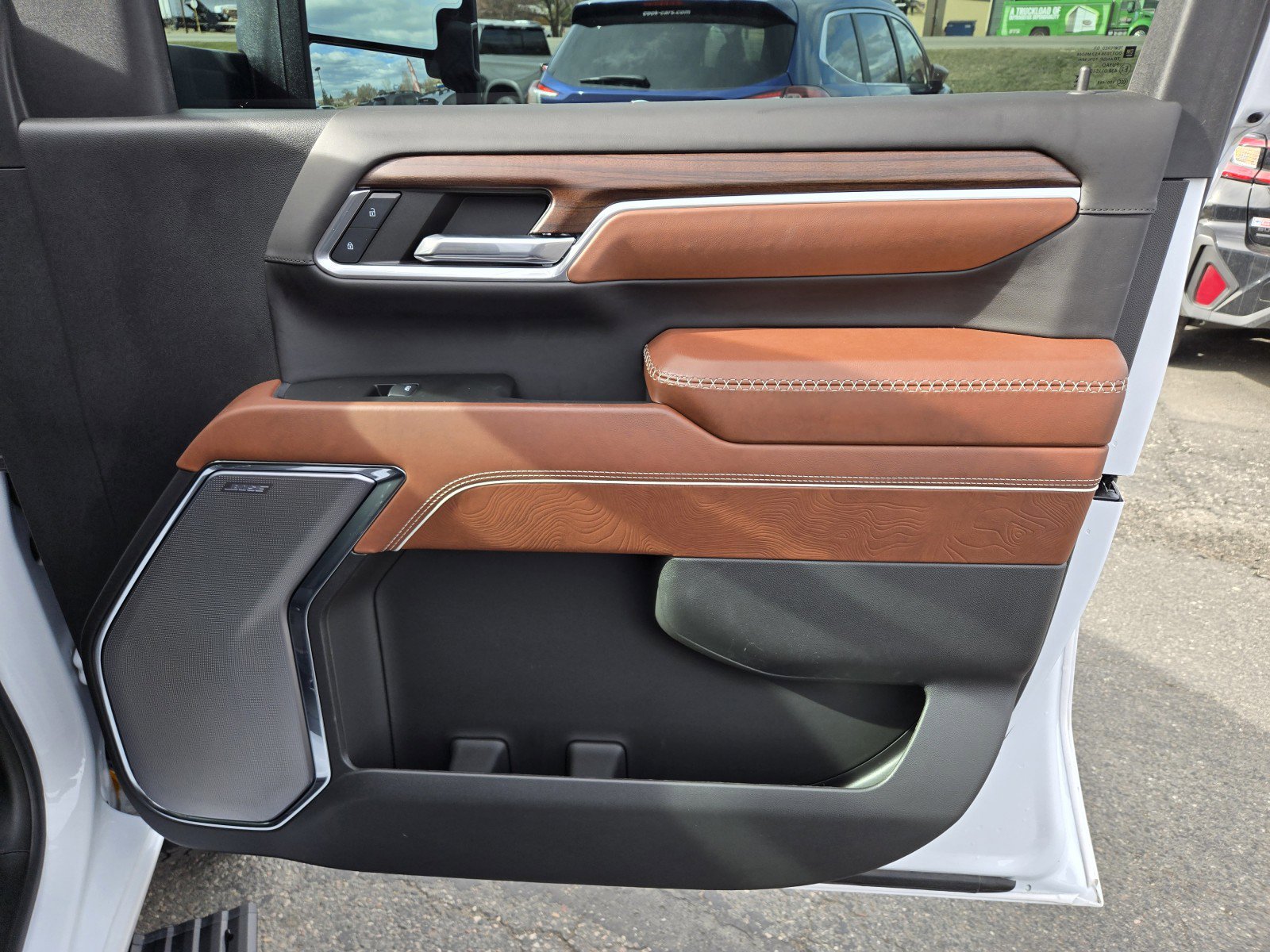 Used 2024 GMC Sierra 2500 Denali Ultimate image 31