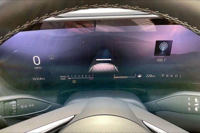 Used 2025 Buick Enclave Sport Touring image 10