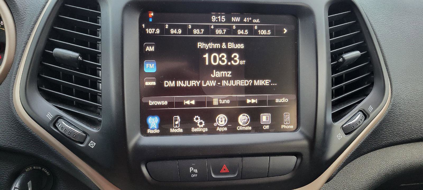 Used 2015 Jeep Cherokee Latitude image 17