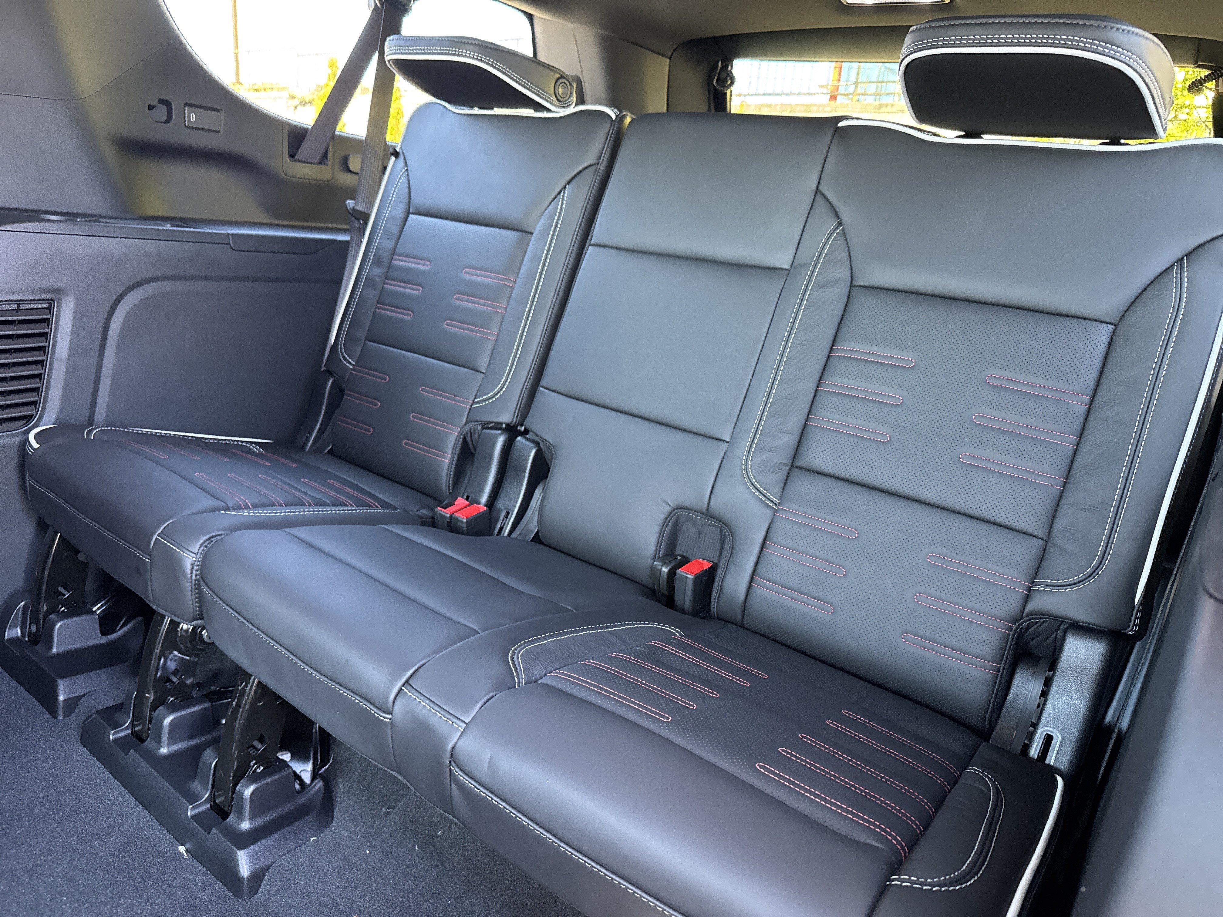 New 2026 GMC Yukon XL AT4 Ultimate AWD/4WD image 33