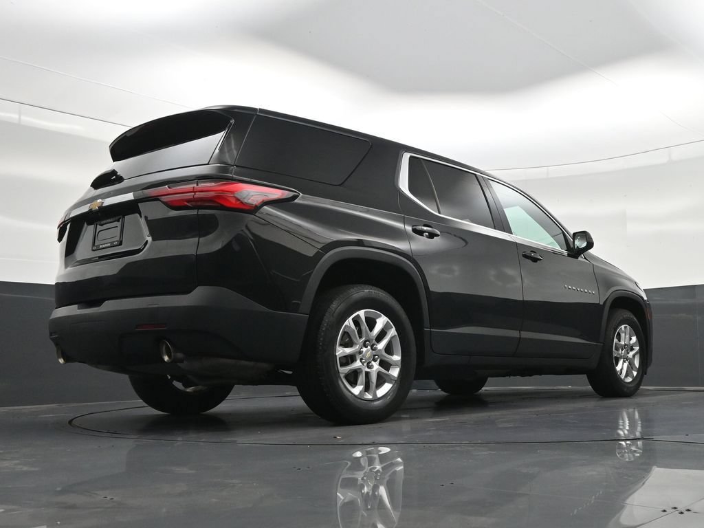 Used 2022 Chevrolet Traverse LS FWD image 25