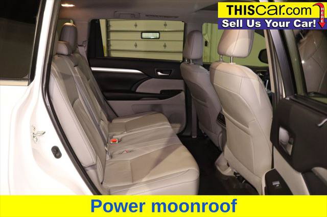 Used 2019 Toyota Highlander XLE FWD image 17