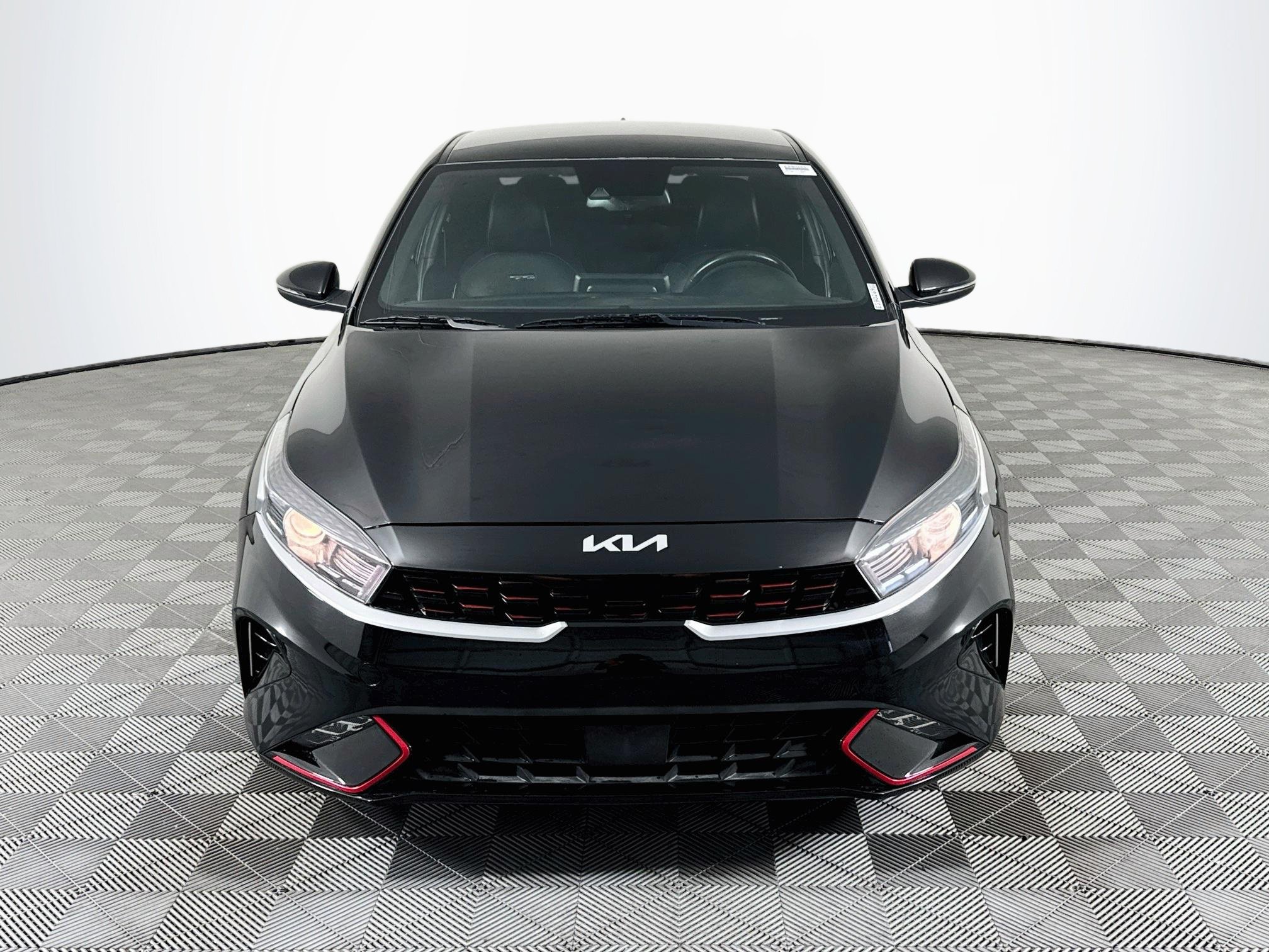 Used 2023 Kia Forte GT-Line w/ GT-Line Technology Package FWD image 2