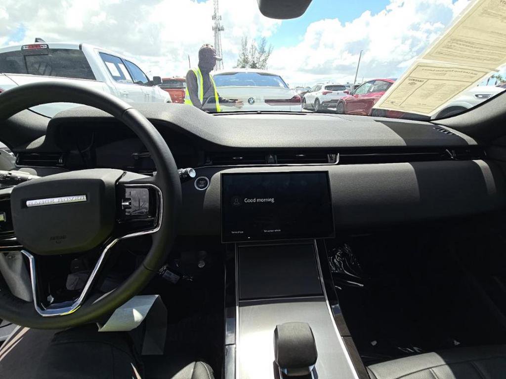 Used 2026 Land Rover Range Rover Evoque S AWD/4WD image 6