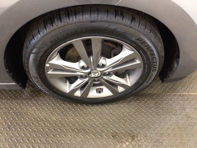 Used 2018 Hyundai Elantra SEL FWD image 26