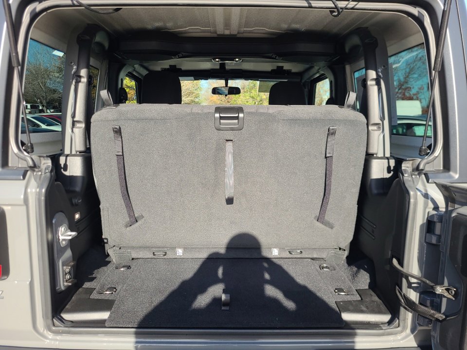 Used 2020 Jeep Wrangler Sport AWD/4WD image 17