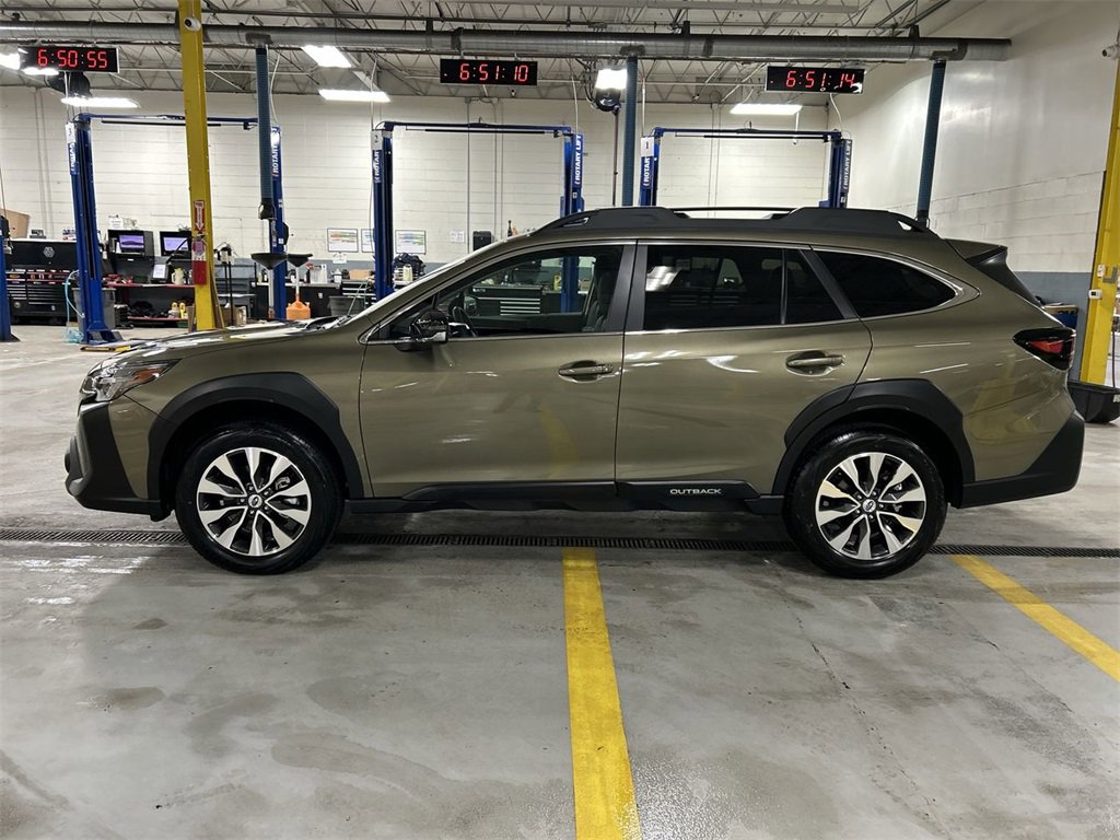 Certified 2025 Subaru Outback Limited image 5