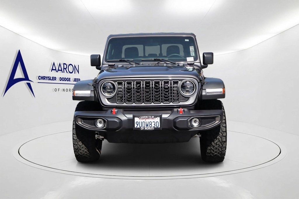 Certified 2025 Jeep Wrangler Unlimited Rubicon w/ Convenience Group AWD/4WD image 2