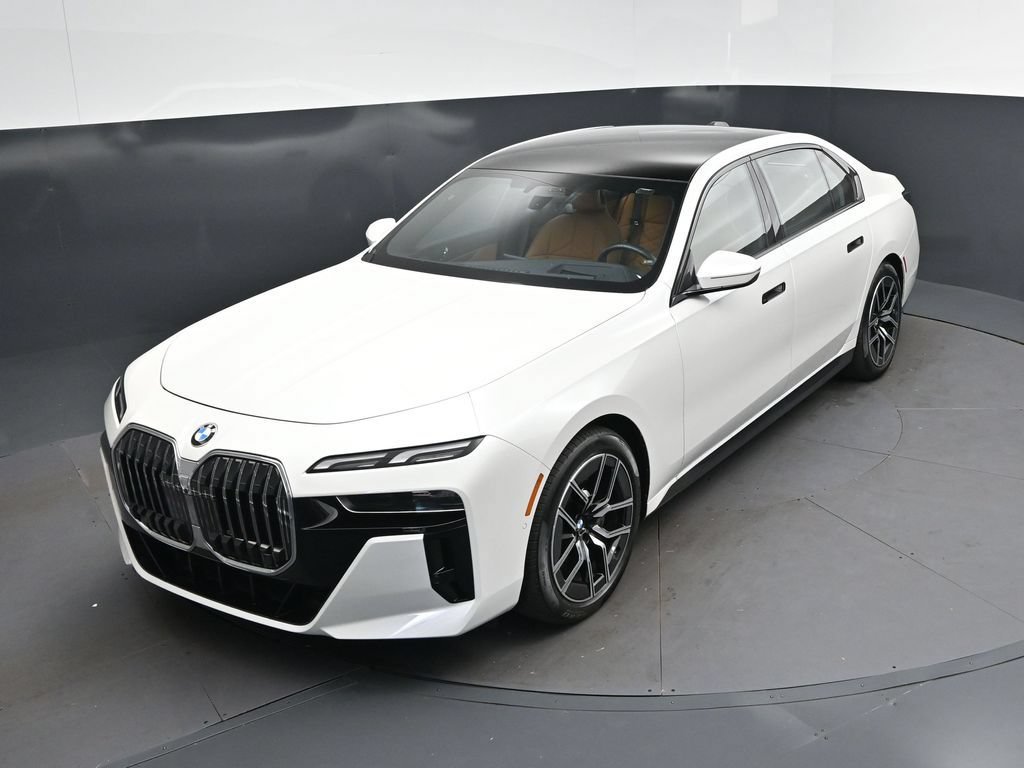 Used 2026 BMW 740i RWD image 30