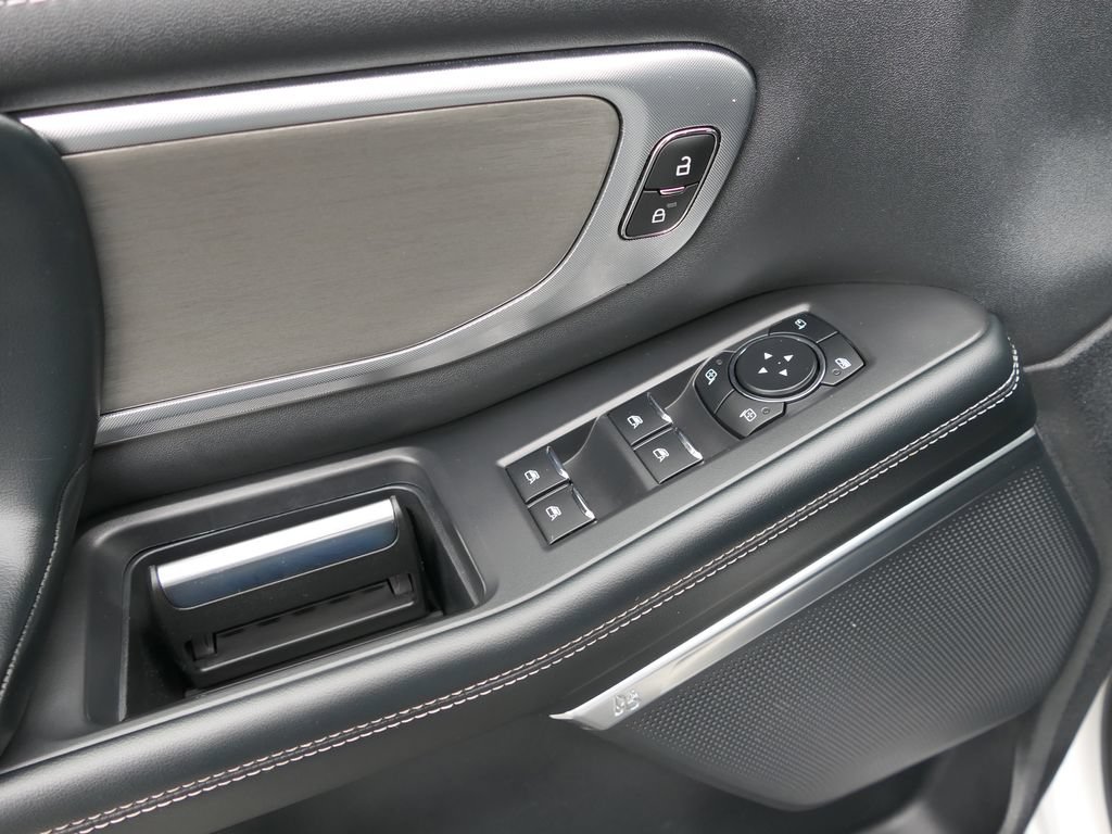 Used 2025 Ford Expedition Max Platinum AWD/4WD image 15