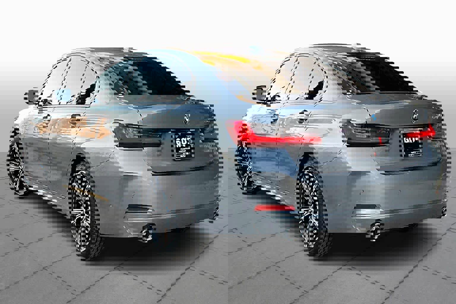 Used 2023 BMW 330i 330i w/ Premium Package image 11