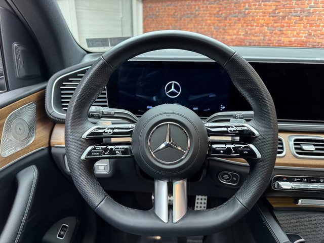 Used 2025 Mercedes-Benz GLS 450 4MATIC image 14
