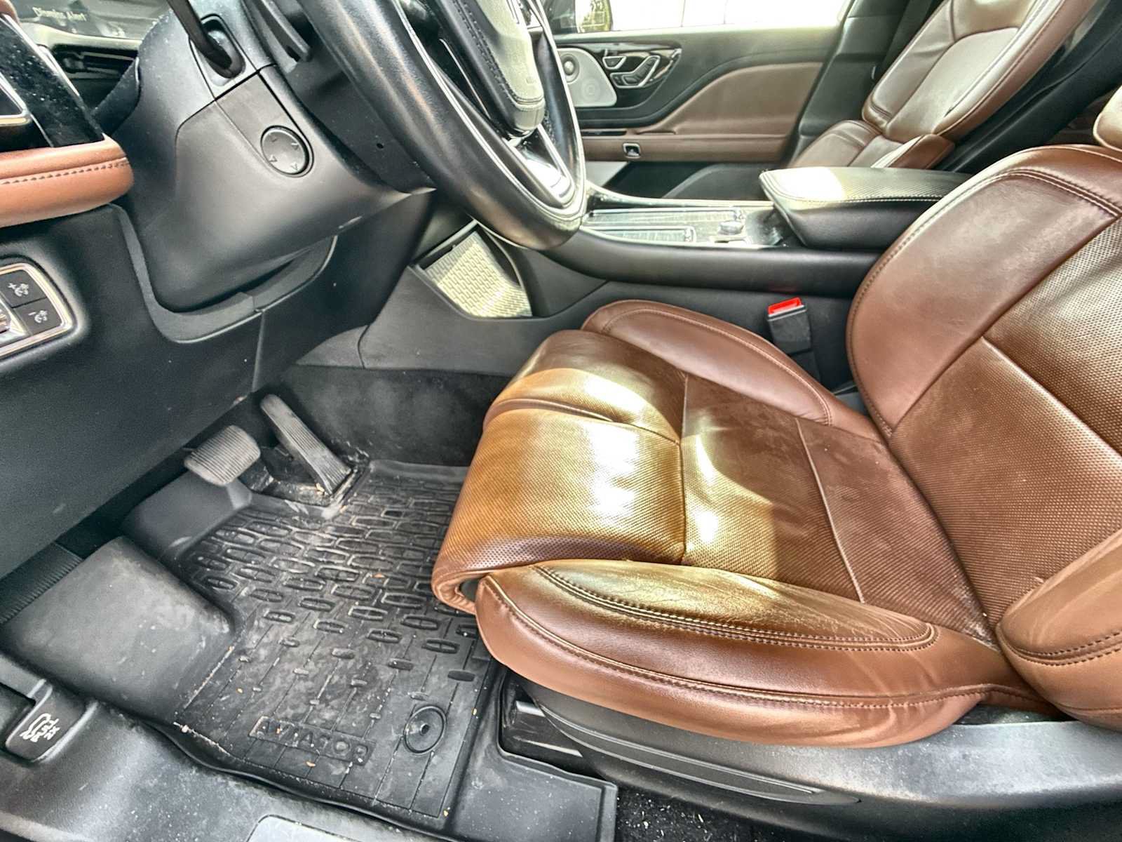 Used 2022 Lincoln Aviator Reserve w/ Equipment Group 201A AWD/4WD image 36