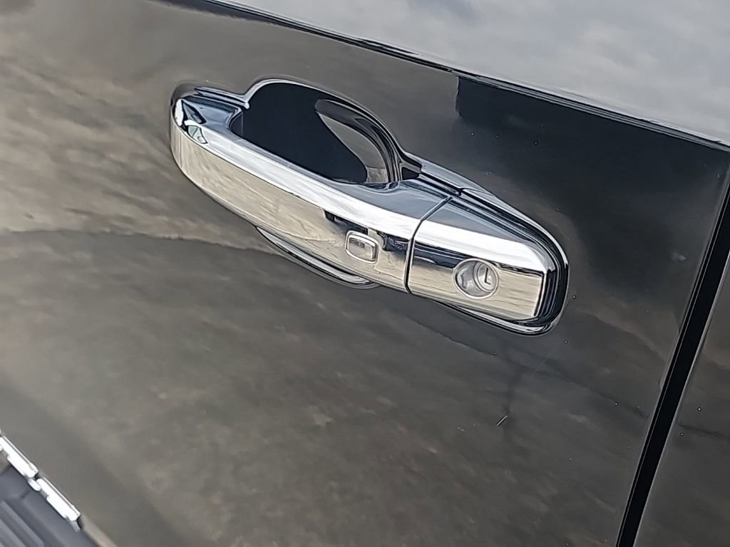 Used 2021 GMC Sierra 1500 SLT w/ SLT Convenience Package image 9