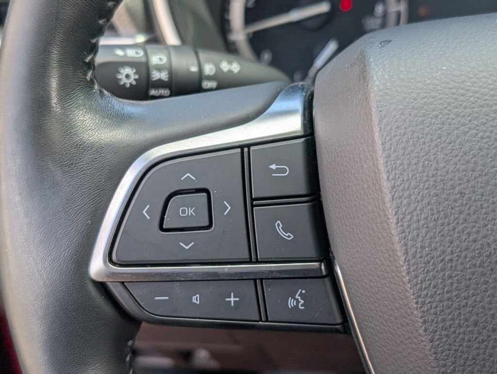 Used 2021 Toyota Highlander Platinum image 25