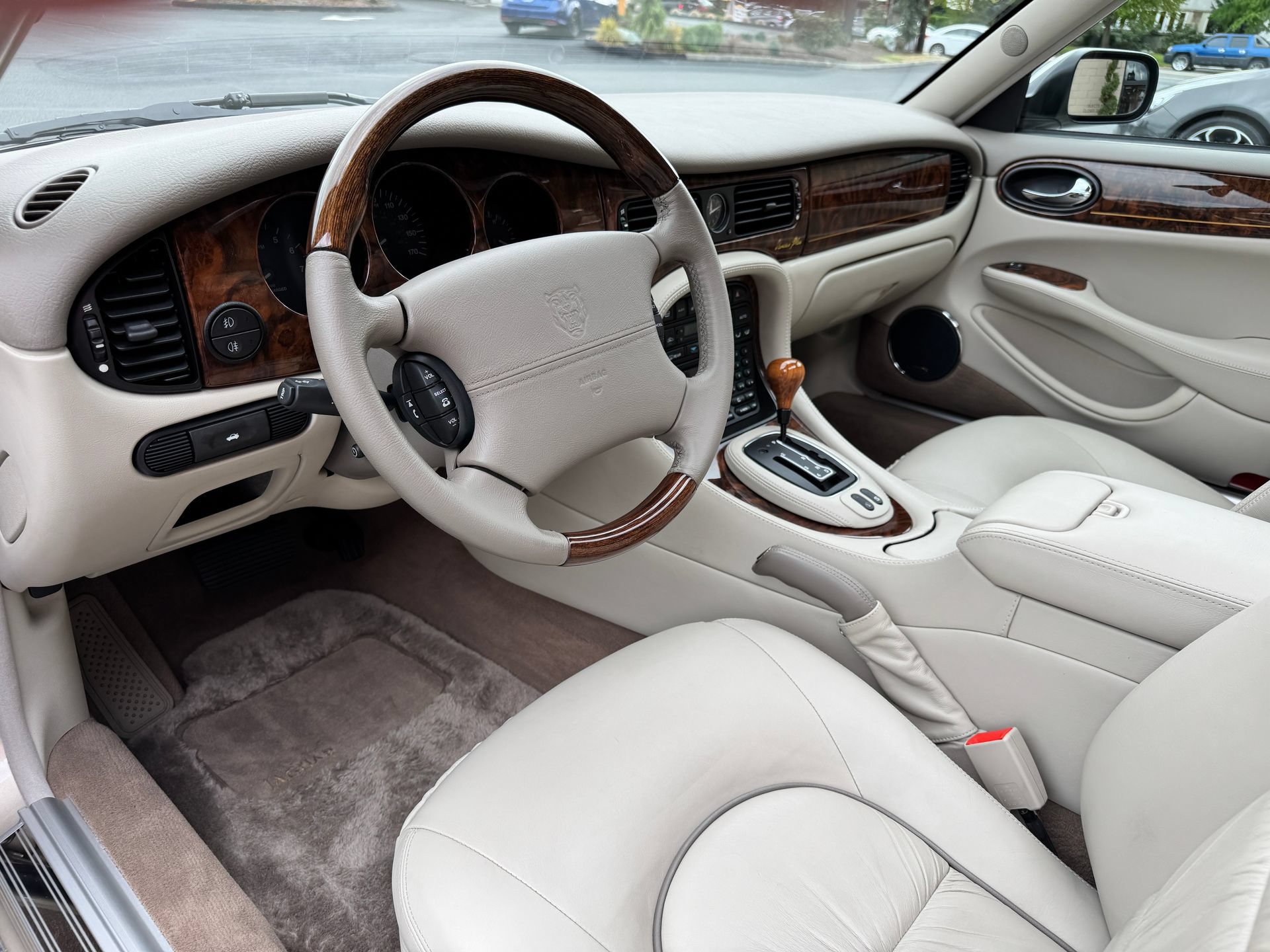 Used 2001 Jaguar XJ Supercharged RWD image 89