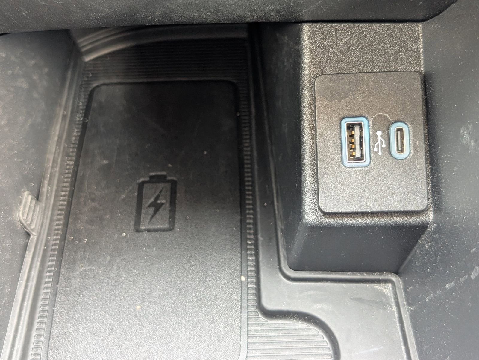 Used 2022 Ford Edge SEL w/ Sport Appearance Package image 21