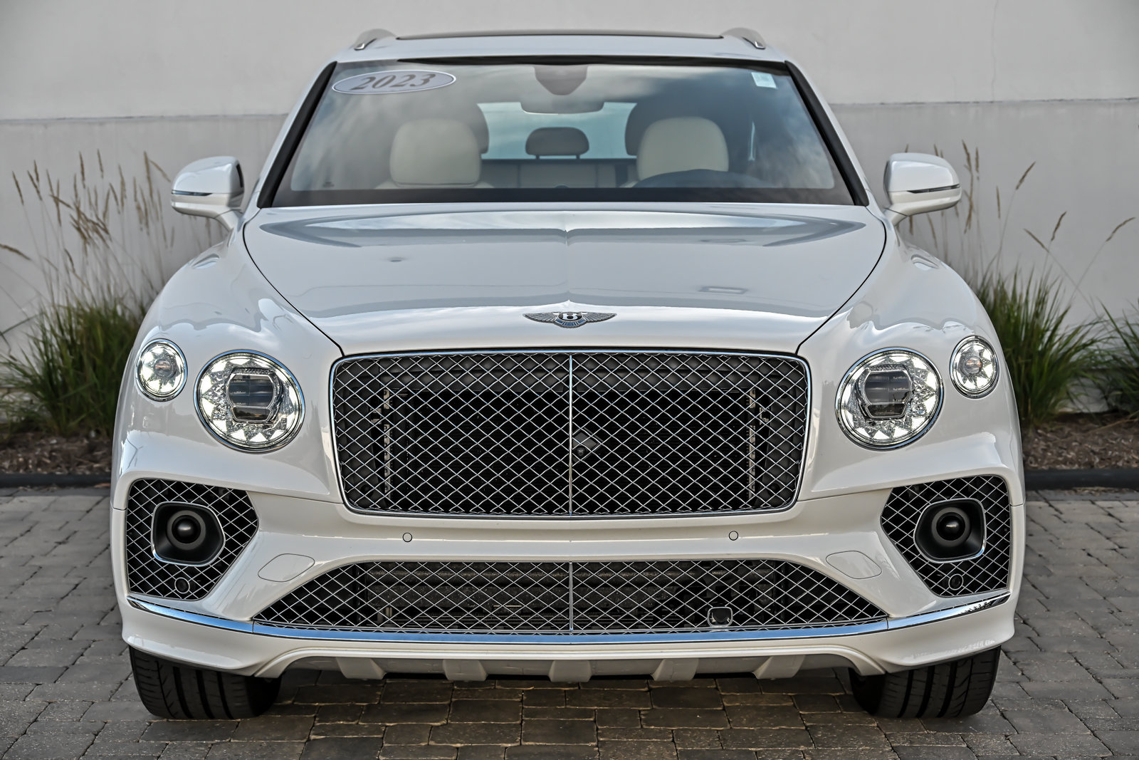 Certified 2023 Bentley Bentayga AWD/4WD image 4