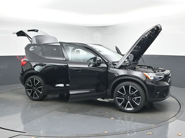 New 2026 Volvo XC40 B5 Ultra w/ Protection Package Premier image 52