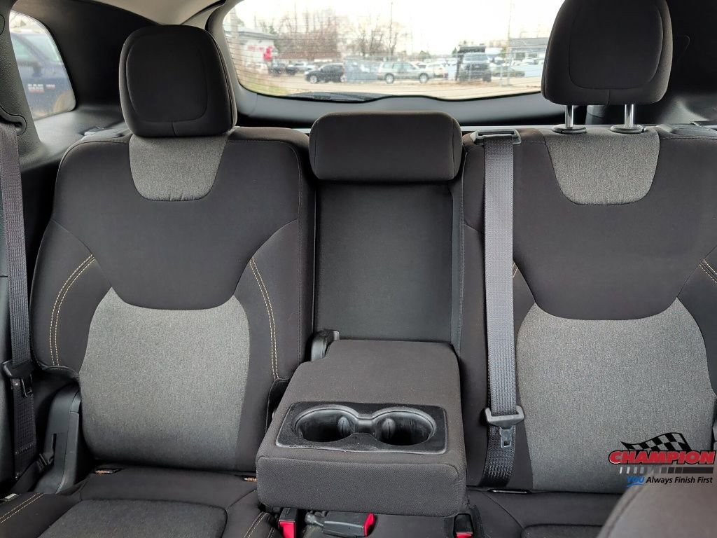 Used 2017 Jeep Cherokee Sport w/ Safety Group image 27