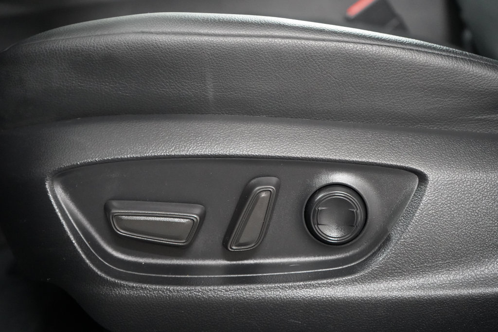 Used 2024 Toyota Camry SE FWD image 18