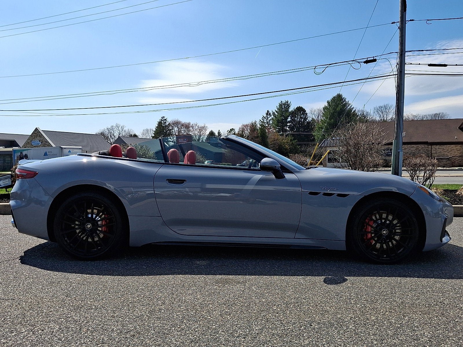 Used 2024 Maserati GranCabrio Trofeo AWD/4WD image 4