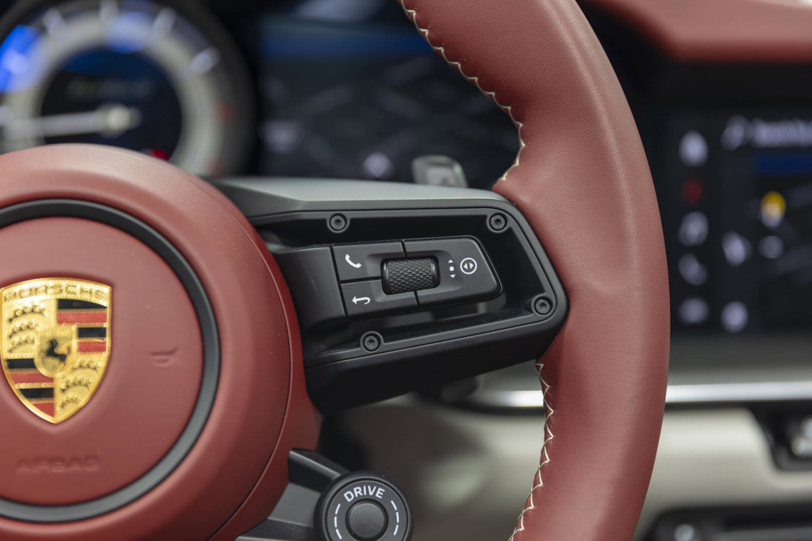 Used 2022 Porsche 911 Turbo S image 86