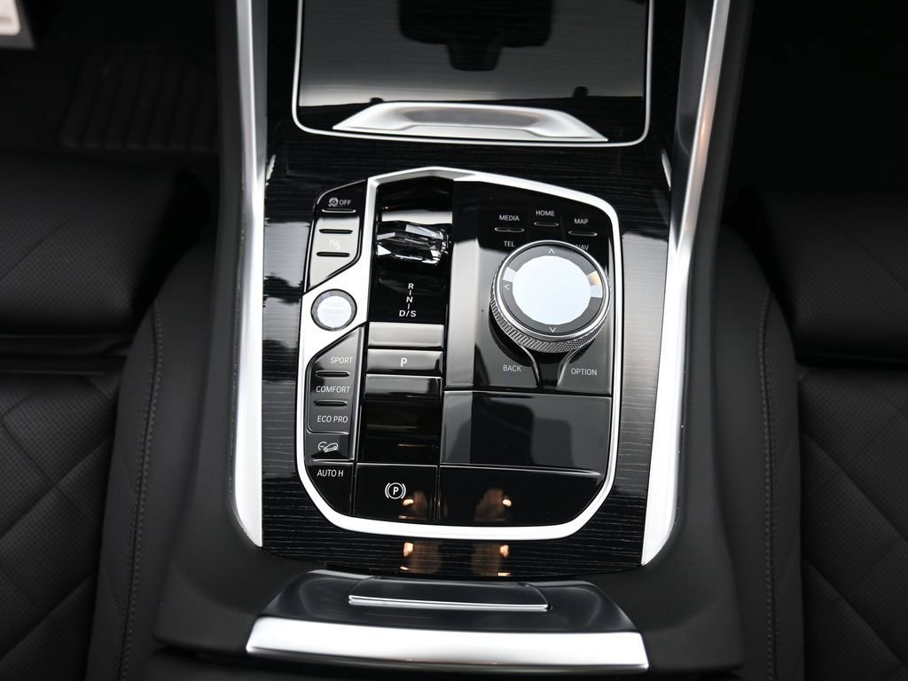 Used 2026 BMW X6 M60i AWD/4WD image 13