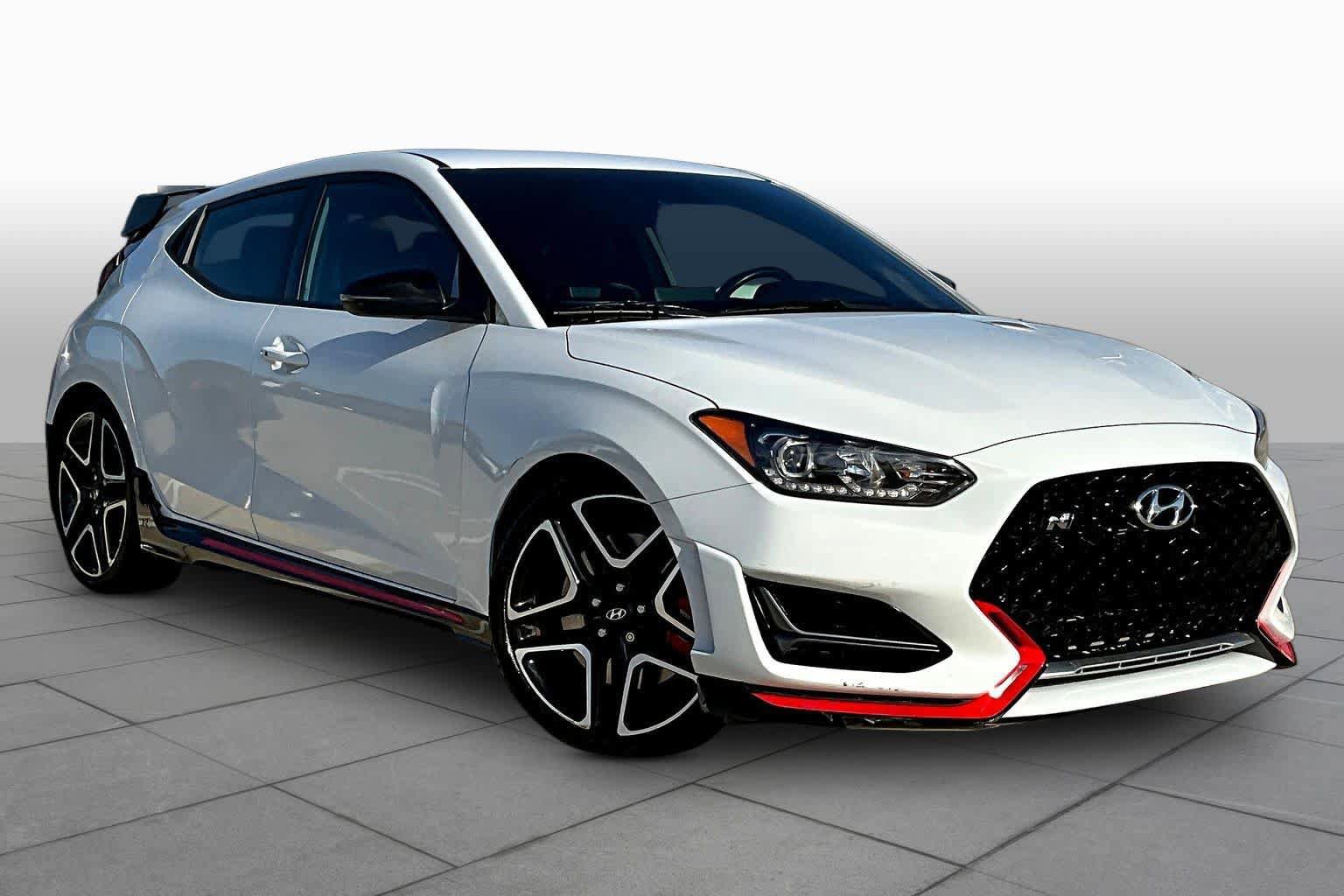 Used 2021 Hyundai Veloster N image 3