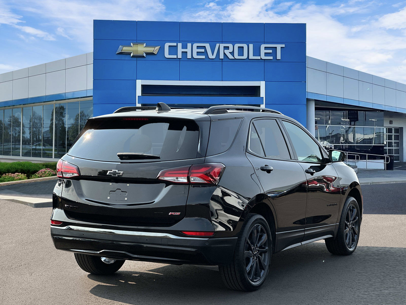 Certified 2023 Chevrolet Equinox RS w/ LPO, Floor Liner Package AWD/4WD image 4