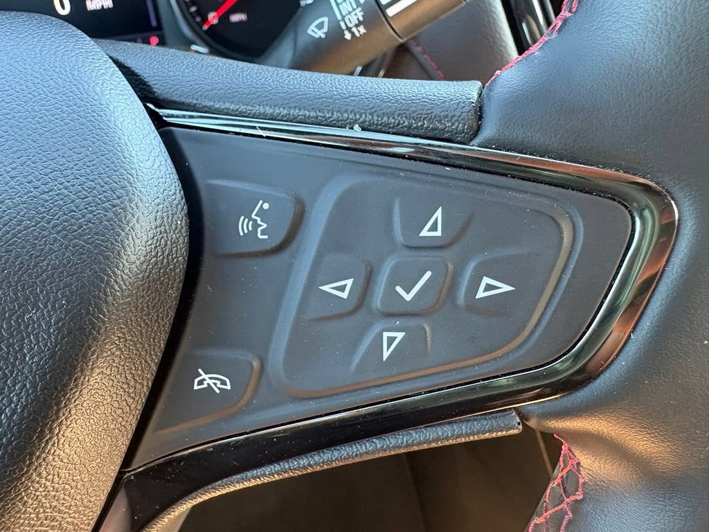 Used 2023 Chevrolet Equinox RS w/ RS Leather Package AWD/4WD image 18