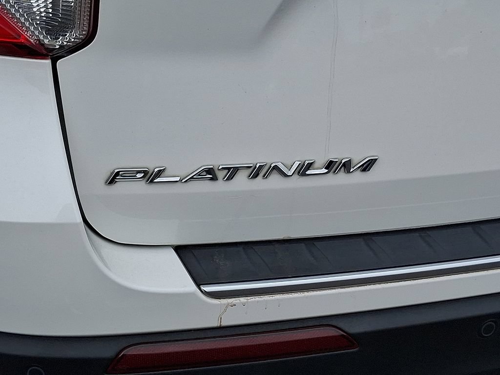Used 2020 Ford Explorer Platinum w/ Premium Technology Package AWD/4WD image 32