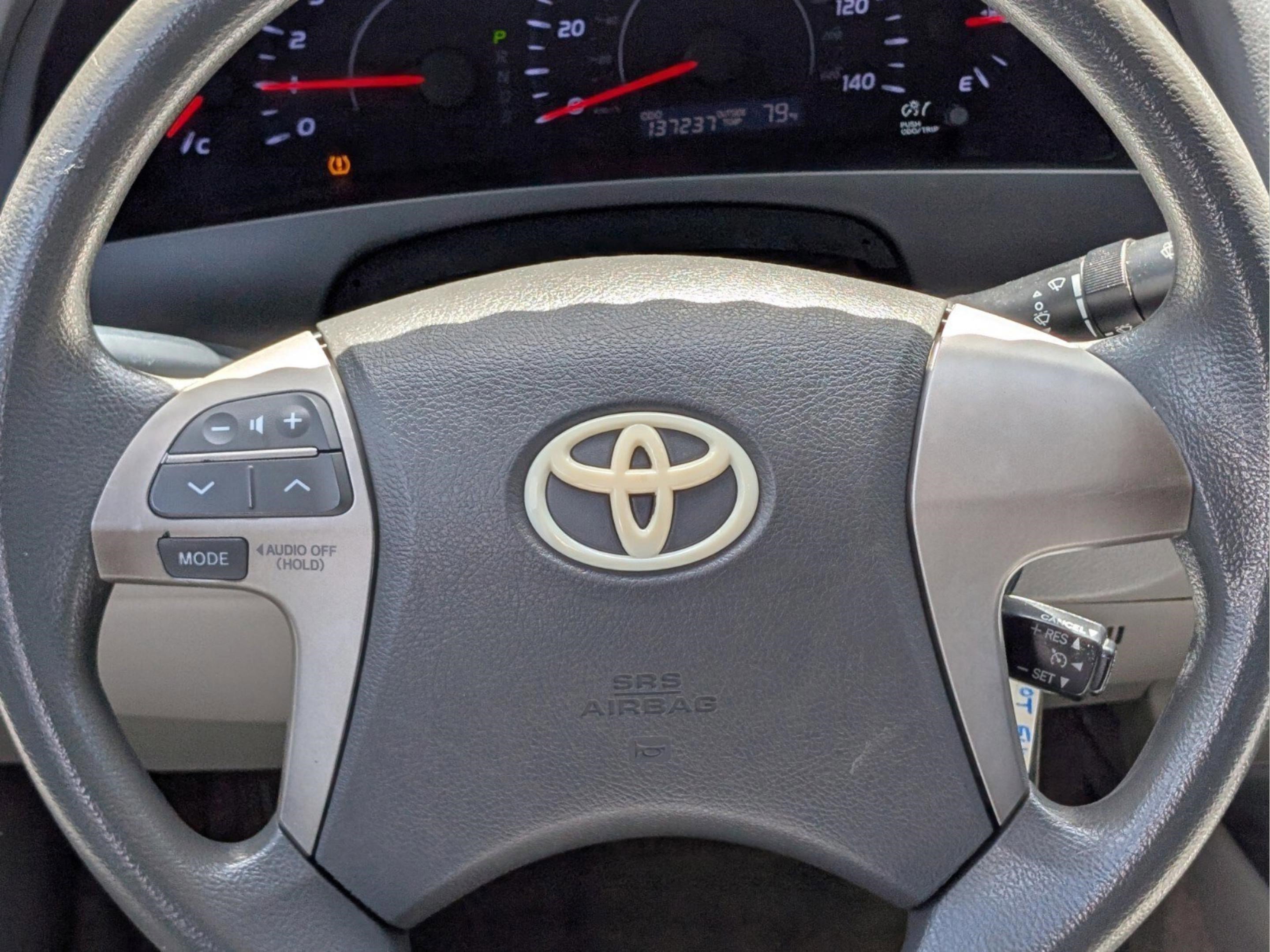 Used 2010 Toyota Camry LE FWD image 13