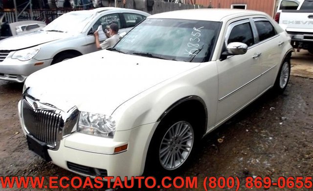 Used 2009 Chrysler 300 Touring RWD image 2