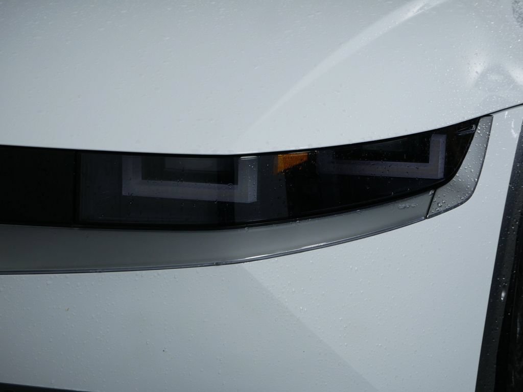 Used 2024 Hyundai Ioniq 5 Limited AWD/4WD image 14