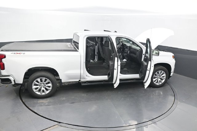 Used 2022 Chevrolet Silverado 1500 Custom w/ Safety Confidence Package AWD/4WD image 72