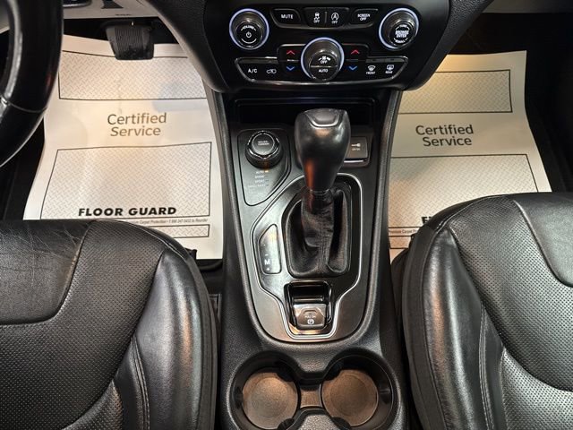 Used 2020 Jeep Cherokee Limited image 17