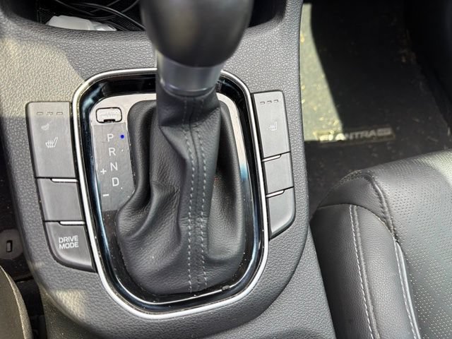 Used 2019 Hyundai Elantra GT w/ Style Package 02 FWD image 16