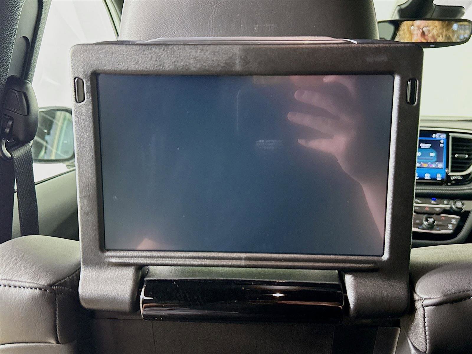 New 2026 Chrysler Pacifica Select image 28