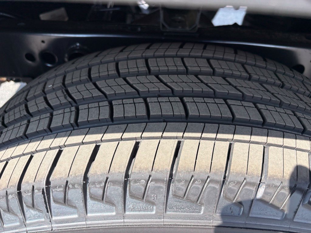 New 2027 Nissan Frontier 2WD Crew Cab image 9