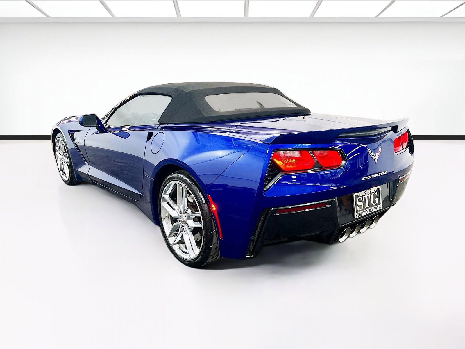 Used 2016 Chevrolet Corvette Stingray Convertible w/ 2LT Preferred Equipment Group RWD image 6