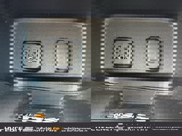 Used 2018 Chevrolet Equinox Premier image 20