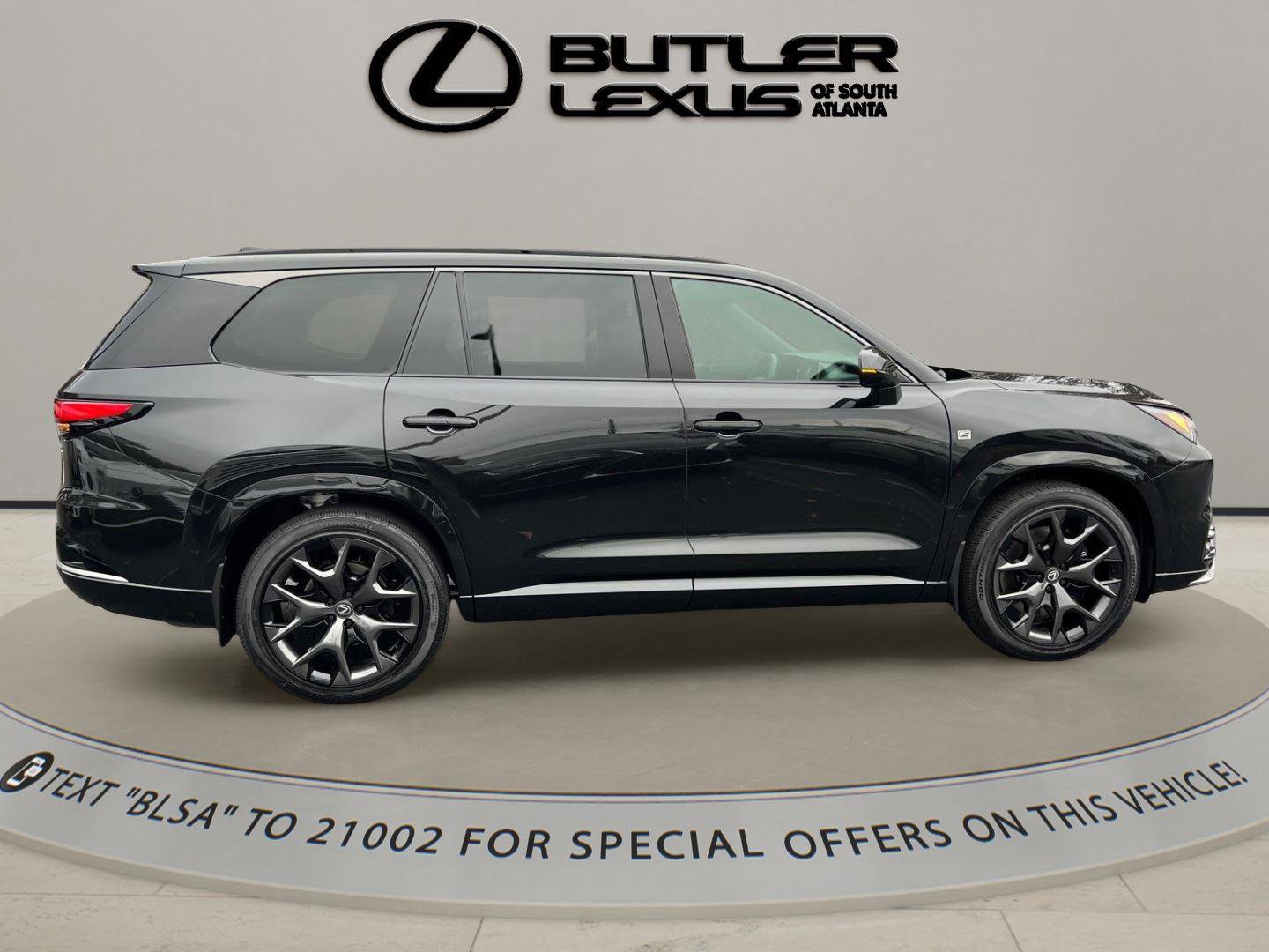 New 2026 Lexus TX 500h AWD image 4