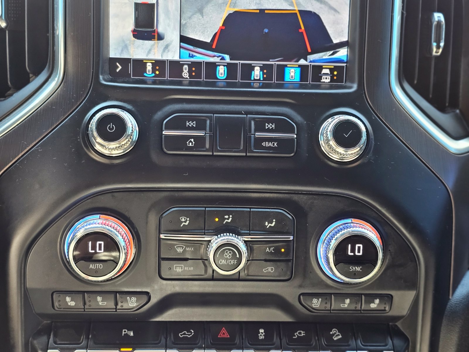 Used 2022 GMC Sierra 2500 AT4 w/ AT4 Preferred Package AWD/4WD image 18