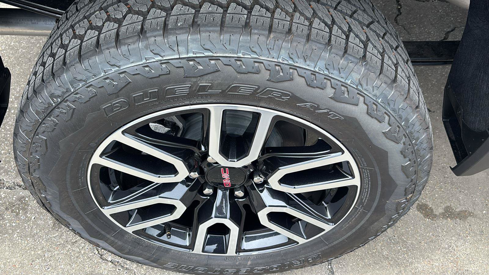 New 2026 GMC Sierra 1500 AT4 w/ AT4 Premium Package AWD/4WD image 12