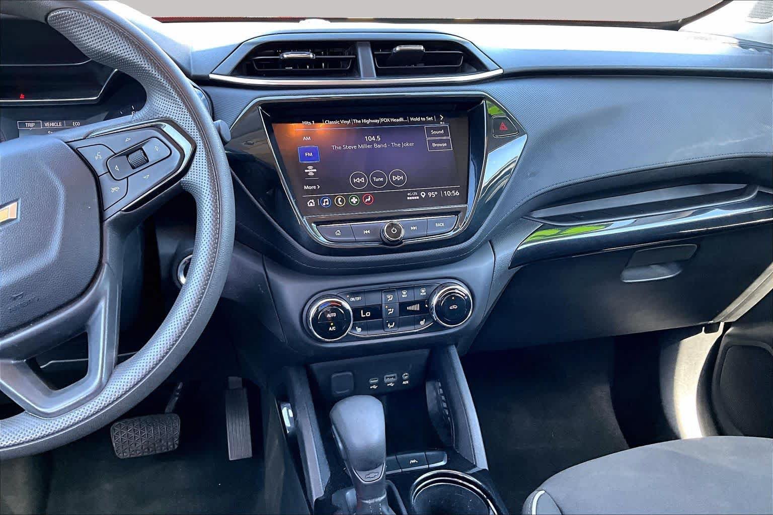 Used 2023 Chevrolet TrailBlazer LT w/ Convenience Package FWD image 7