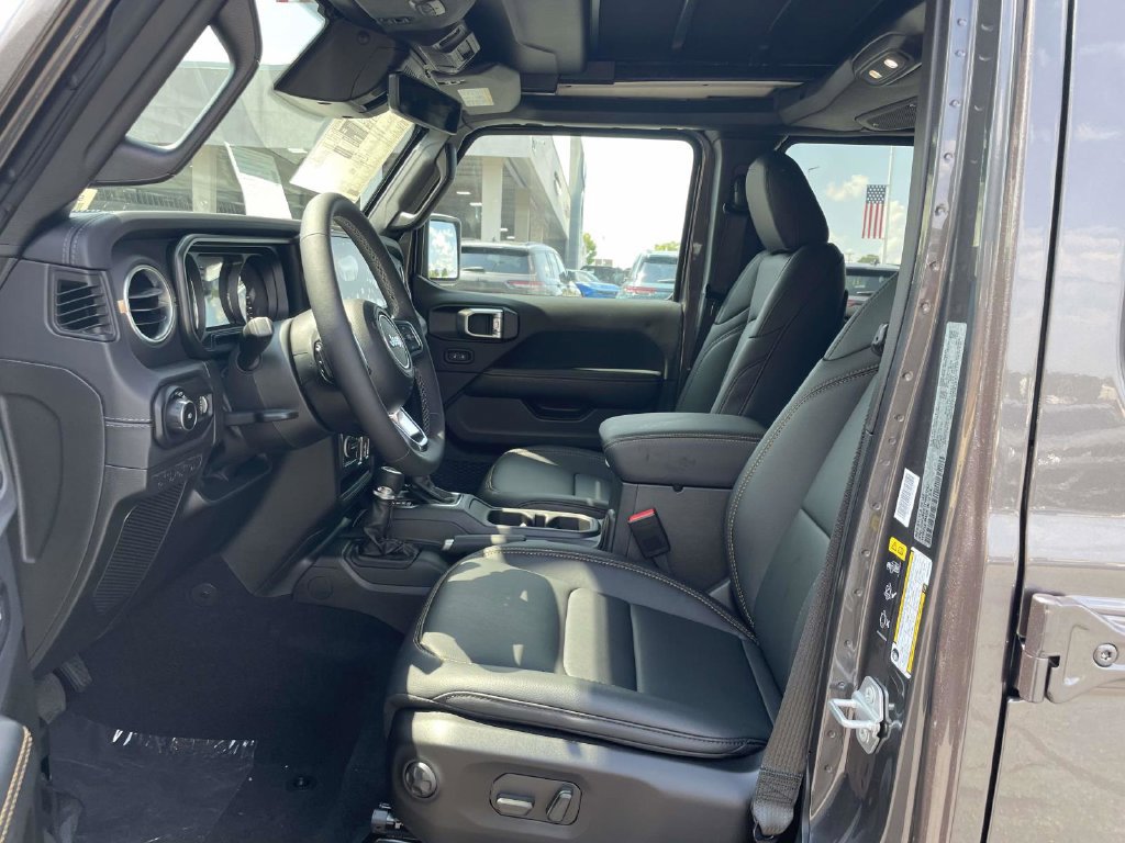 New 2027 Jeep Wrangler Unlimited Sahara AWD/4WD image 26