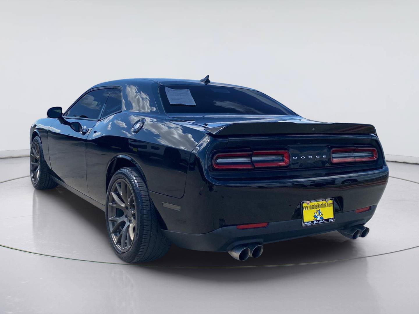 Used 2018 Dodge Challenger SXT w/ Blacktop Package RWD image 3