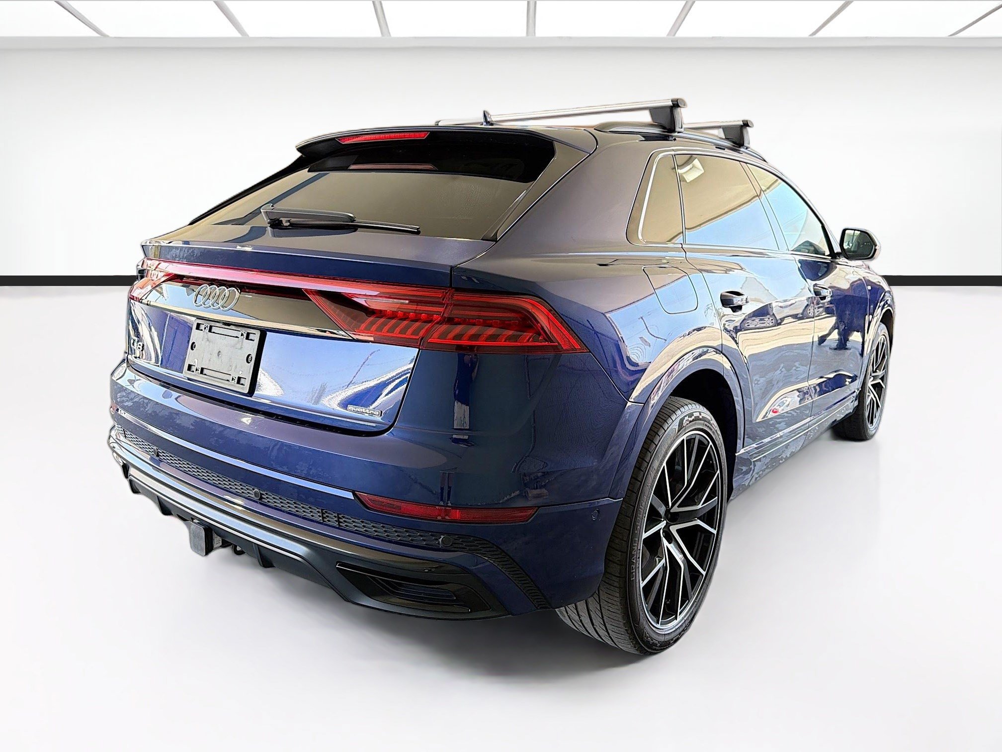Used 2020 Audi Q8 Prestige w/ Prestige Package AWD/4WD image 4