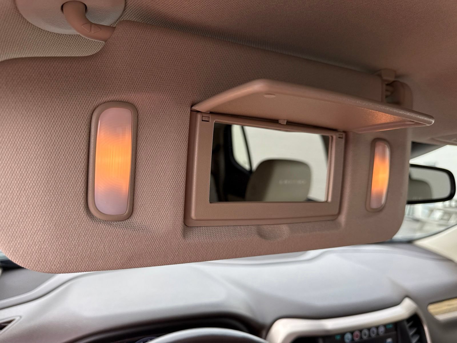 Used 2019 GMC Acadia Denali w/ Technology Package FWD image 29